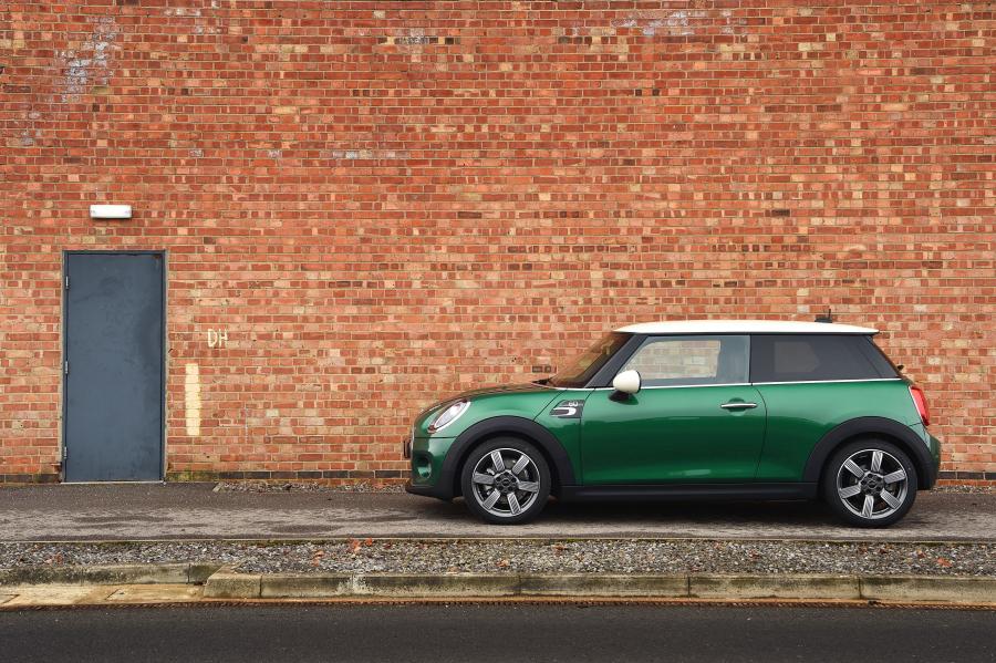  Mini Cooper 60 Years Edition (F56) 2019 года  (WW) (фото 13 из 189)
